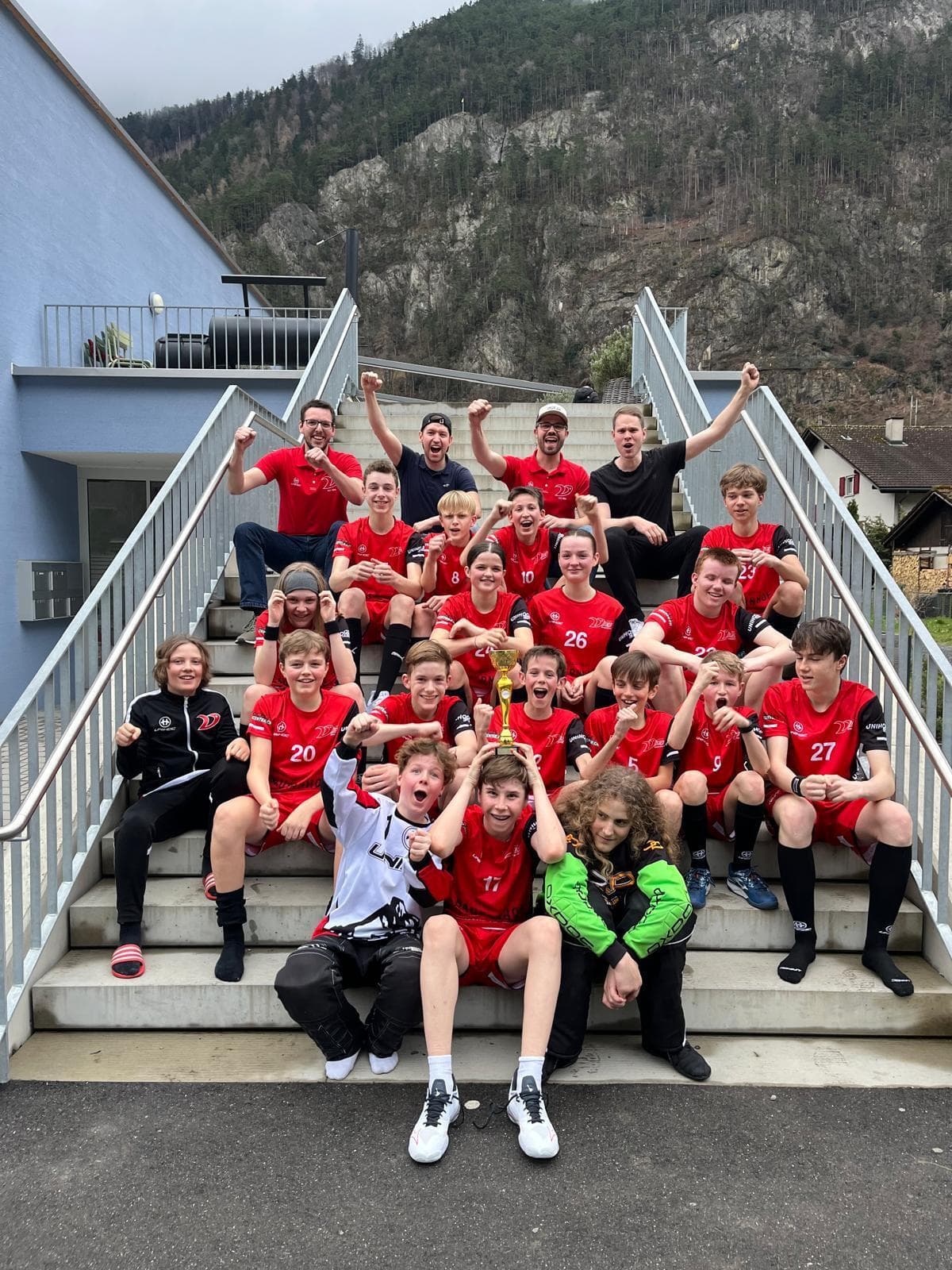 Saisonrückblick2024 25 U14 17rot content image